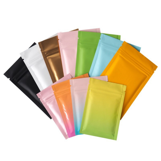 Mengapa Candy Stand Up Zipper Bags Must Have?